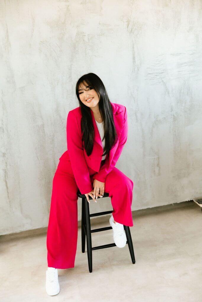 Christen Hernden, Sales Representative