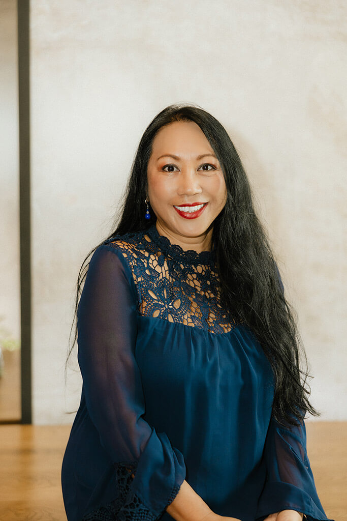 Mila Federico, Admin Manager