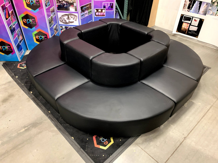 Mondrian - Circular Couch XL - Black Mondrian - Circular Couch XL - Black