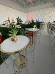 Cocktail Table - Virtu Gold Frame / White Top