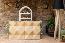 Bar - Willow Bar - Natural Finish